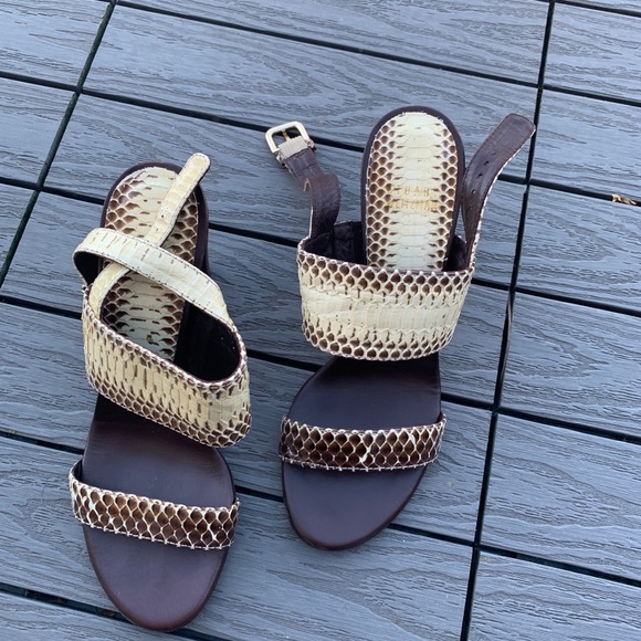 Sandals - Picture 3 of 4